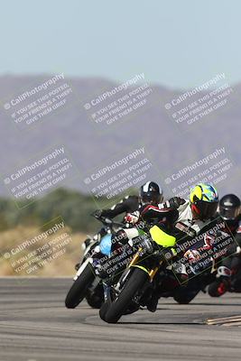 media/Oct-13-2025-Moto Forza (Mon) [[a66d839500]]/4-C Group/Session 3 (Turn 16)/